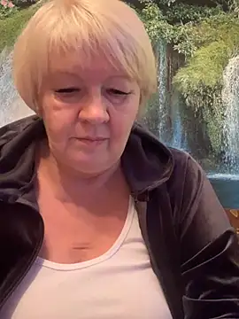 Laura Millf online show from 30, 12, 2024