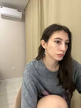 briannababy  online show from 11, 1, 2025