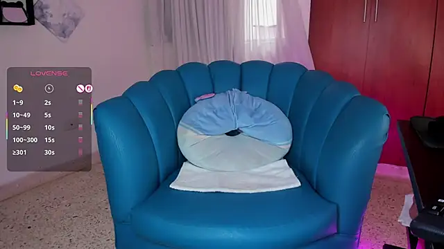 Julie Markk online show from 19, 12, 2025