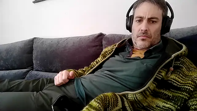 basquehotboy online show from 31, 1, 2025