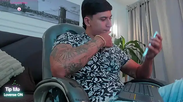 Damian23   online show from 11, 11, 2025