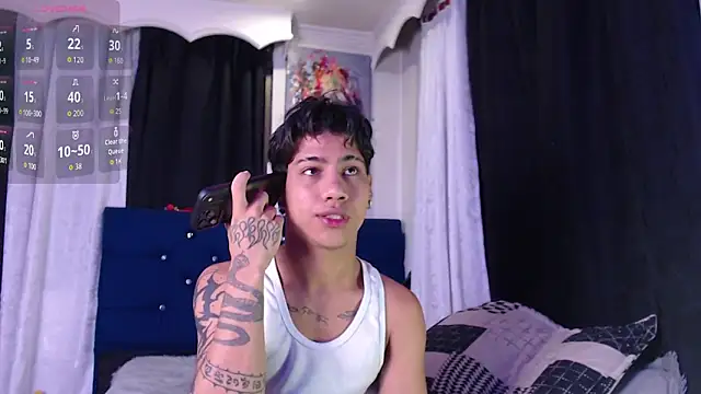 Sexys Boys Hot1 online show from 20, 12, 2025