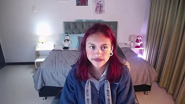 Kat cute  online show from 19, 12, 2024