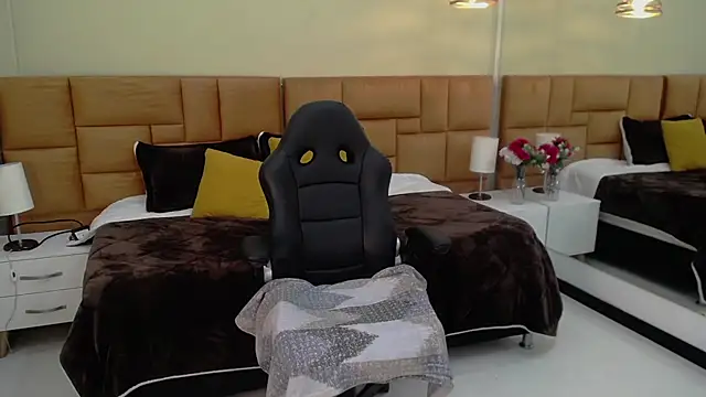 Kat cute  online show from 21, 1, 2025