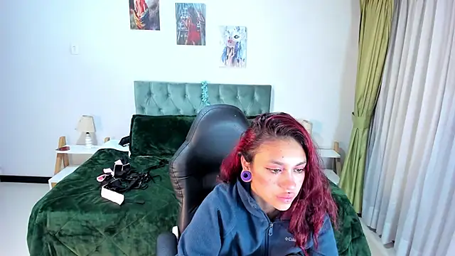 Kat cute  online show from 24, 2, 2025