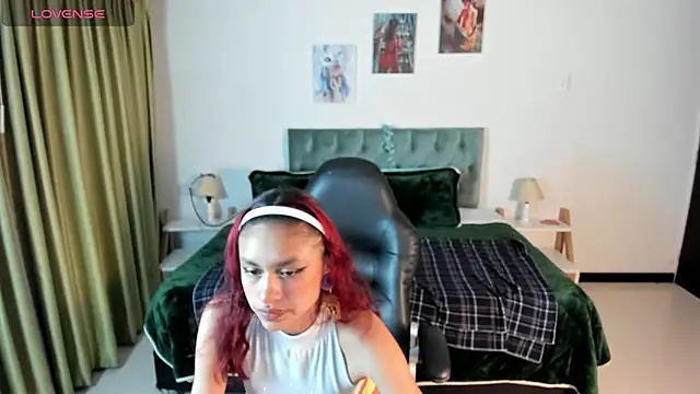 Kat cute  online show from 5, 3, 2025