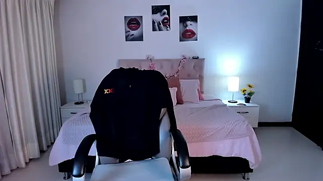 Kat cute  online show from 18, 3, 2025