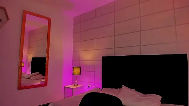 Christine Laam online show from 20, 2, 2026