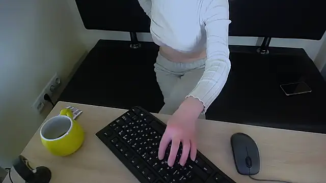 LaimaV  online show from 9, 11, 2025