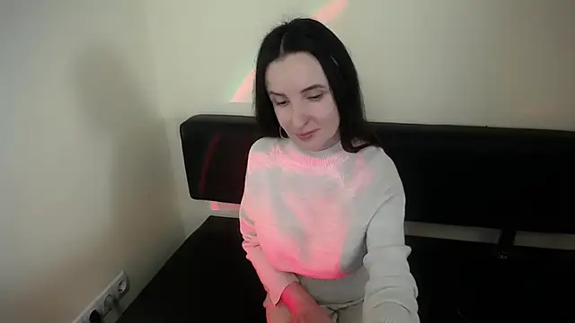 LaimaV  online show from 5, 12, 2025