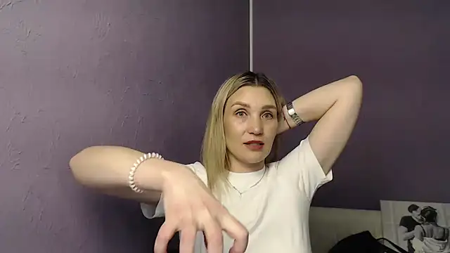  sexy lady online show from 3, 12, 2024