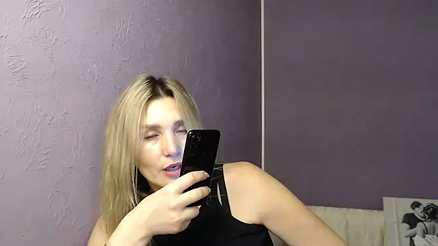  sexy lady online show from 4, 12, 2024