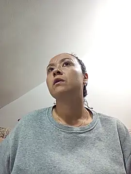 Snapshot of RenataSexy_ chatting on 4, 3, 2025 RenataSexy  online show from 4, 3, 2025