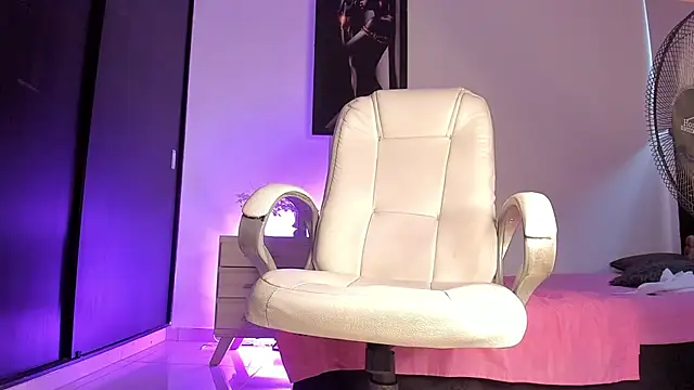 ALANAH KITTY online show from 9, 12, 2024