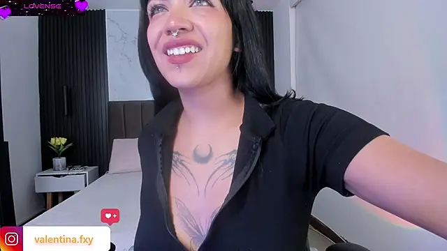 Snapshot of Gianna_foxy chatting on 28, 10, 2025 Gianna foxy online show from 28, 10, 2025