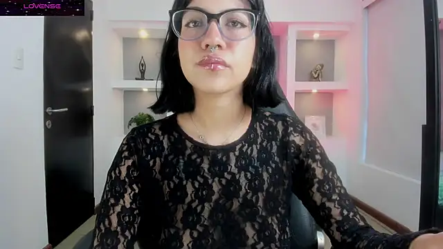 Snapshot of Gianna_foxy chatting on 27, 11, 2025 Gianna foxy online show from 27, 11, 2025