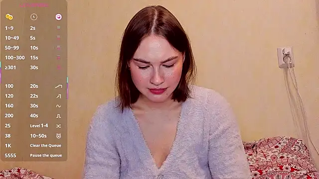 Snapshot of sleeeep_y chatting on 12, 3, 2026 sleeeep y online show from 12, 3, 2026