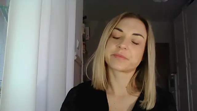 ashley xlove online show from 2, 1, 2025