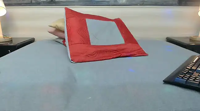 nahomibecker online show from 18, 1, 2025