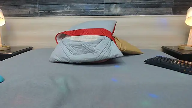 nahomibecker online show from 3, 3, 2025