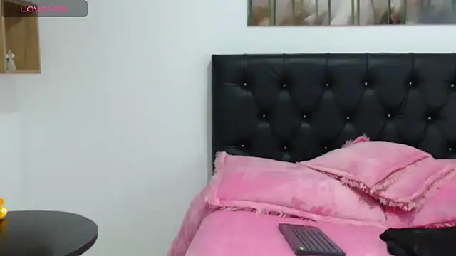 lily f00x online show from 13, 12, 2024