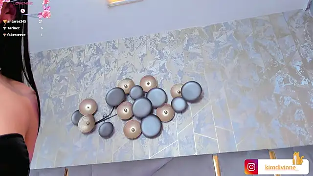 Snapshot of KimDevinne chatting on 22, 2, 2025 KimDevinne online show from 22, 2, 2025