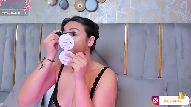 Snapshot of KimDevinne chatting on 19, 3, 2025 KimDevinne online show from 19, 3, 2025