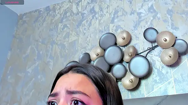 Snapshot of KimDevinne chatting on 7, 11, 2025 KimDevinne online show from 7, 11, 2025