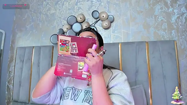 KimDevinne online show from 21, 12, 2025