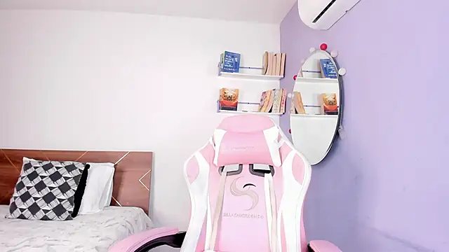 amber maxwell online show from 10, 1, 2025