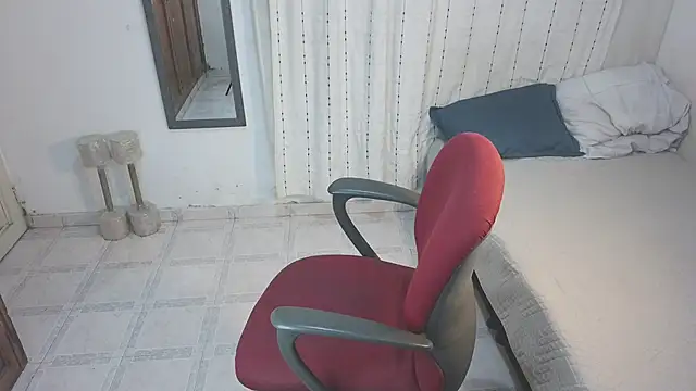 Snapshot of Orionferrer- chatting on 18, 12, 2025 Orionferrer- online show from 18, 12, 2025