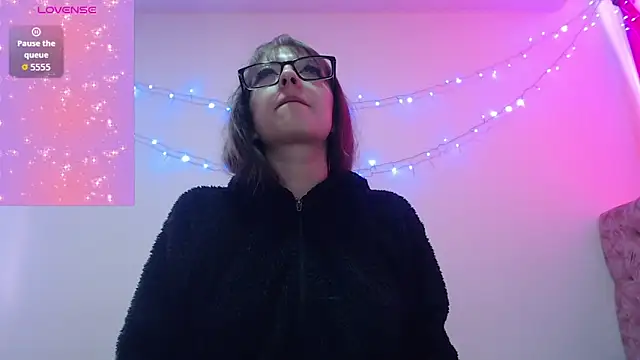 Aurora blossom   online show from 15, 12, 2025