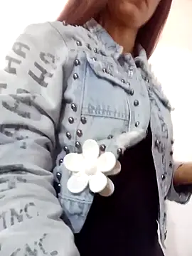 Luci And Sofi online show from 17, 10, 2025