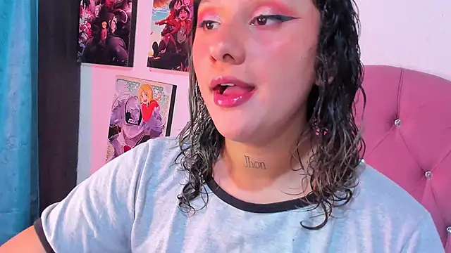 Snapshot of Mila_nixon02 chatting on 17, 10, 2025 Mila nixon02 online show from 17, 10, 2025