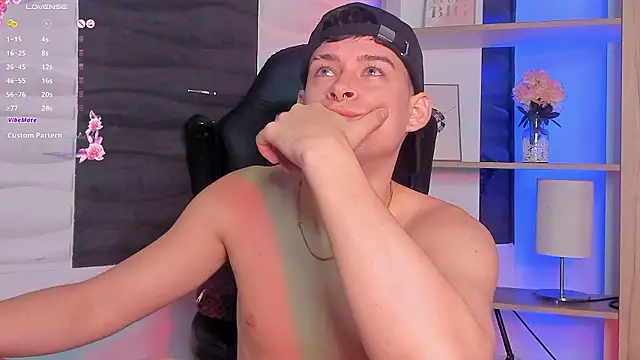 JadeSmiith  online show from 8, 12, 2024