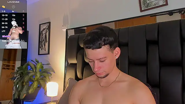 JadeSmiith  online show from 22, 9, 2025