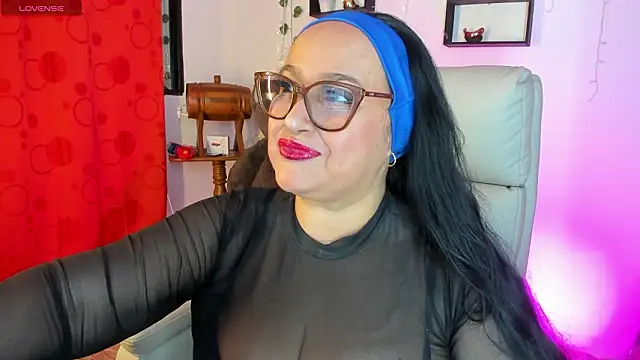 Snapshot of Gia_Nahomi chatting on 4, 3, 2026 Gia Nahomi online show from 4, 3, 2026