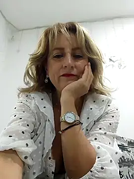 almaluna7 online show from 2, 2, 2025