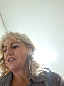 almaluna7 online show from 11, 3, 2025