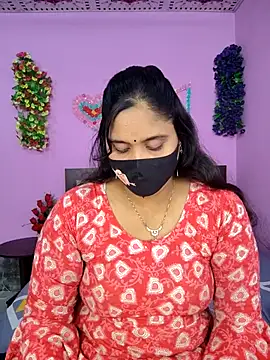 Snapshot of Hot_Maleka chatting on 5, 11, 2025 Hot Maleka online show from 5, 11, 2025