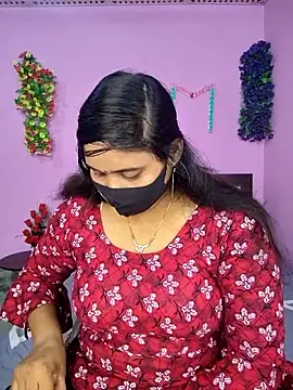 Snapshot of Hot_Maleka chatting on 10, 11, 2025 Hot Maleka online show from 10, 11, 2025