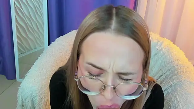 Tiffanyhunt online show from 11, 12, 2024