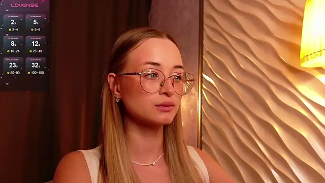 Snapshot of Tiffanyhunt chatting on 19, 11, 2025 Tiffanyhunt online show from 19, 11, 2025