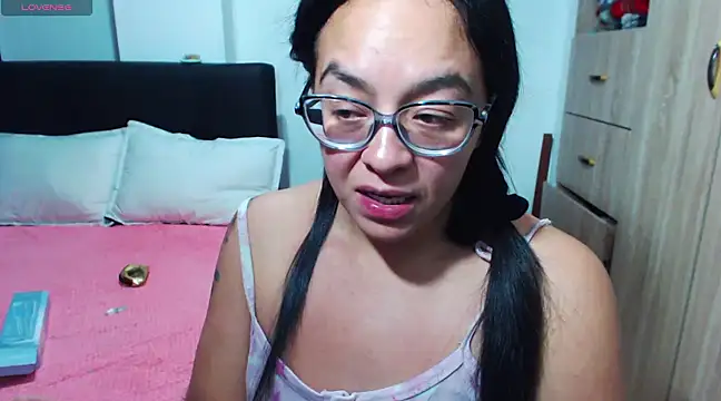 Snapshot of miia-big1boobs_ chatting on 7, 12, 2024 miia-big1boobs online show from 7, 12, 2024