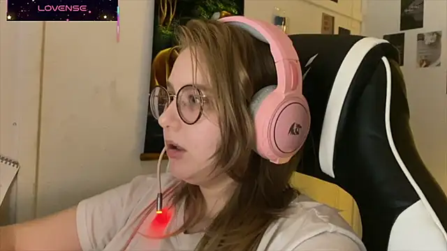 JacyWinslat online show from 9, 10, 2025