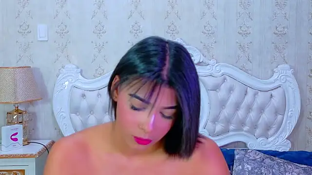 TiaraRosse online show from 15, 10, 2025