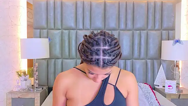 TiaraRosse online show from 12, 2, 2026