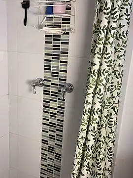 Cafeziitha02 online show from 15, 10, 2025