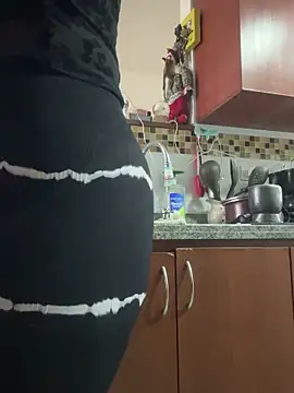 Cafeziitha02 online show from 5, 12, 2025