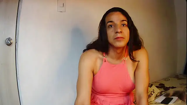 Snapshot of Oh_Tique chatting on 8, 10, 2025 Oh Tique online show from 8, 10, 2025